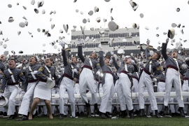 西點(diǎn)軍校最昂貴的課程：西點(diǎn)&廣州拓展訓(xùn)練