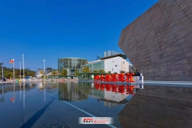 追夢(mèng)佛開，用汗水澆灌收獲，以實(shí)干篤定前行